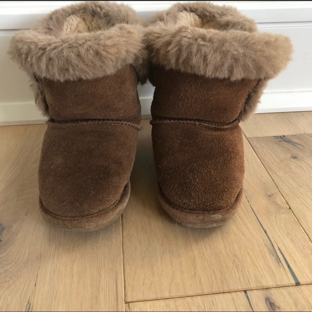 Bear paw size 9 toddler boots